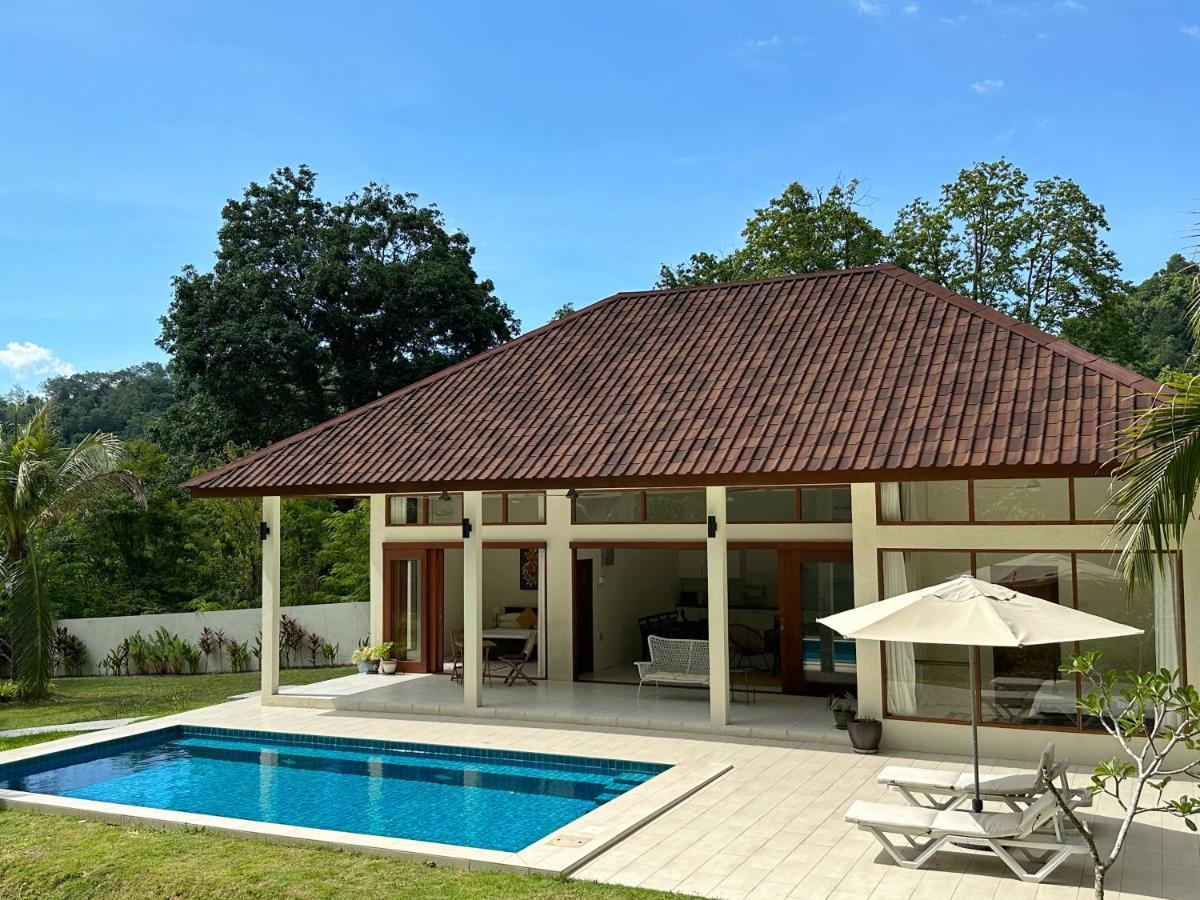 Villa Meranti - Spacious Private Pool Villa 珍南海滩 外观 照片