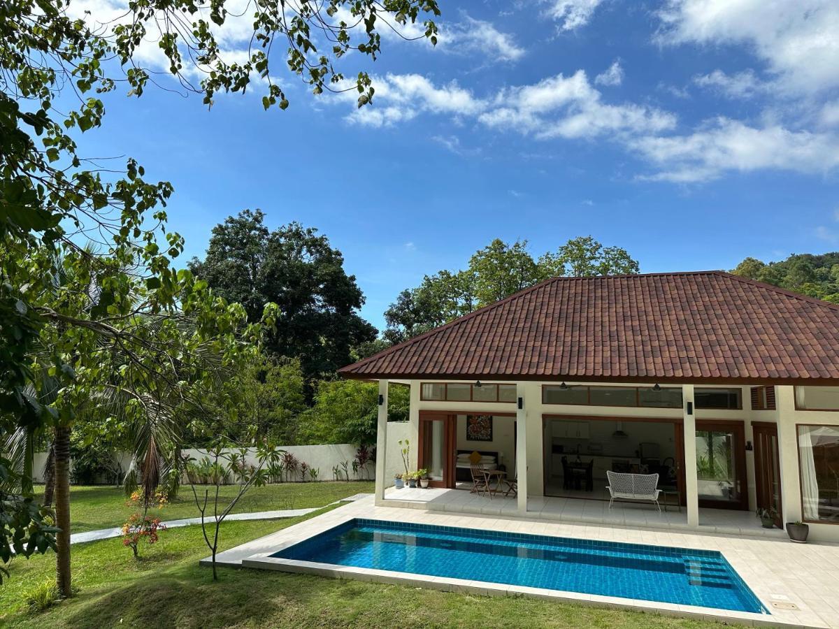 Villa Meranti - Spacious Private Pool Villa 珍南海滩 外观 照片