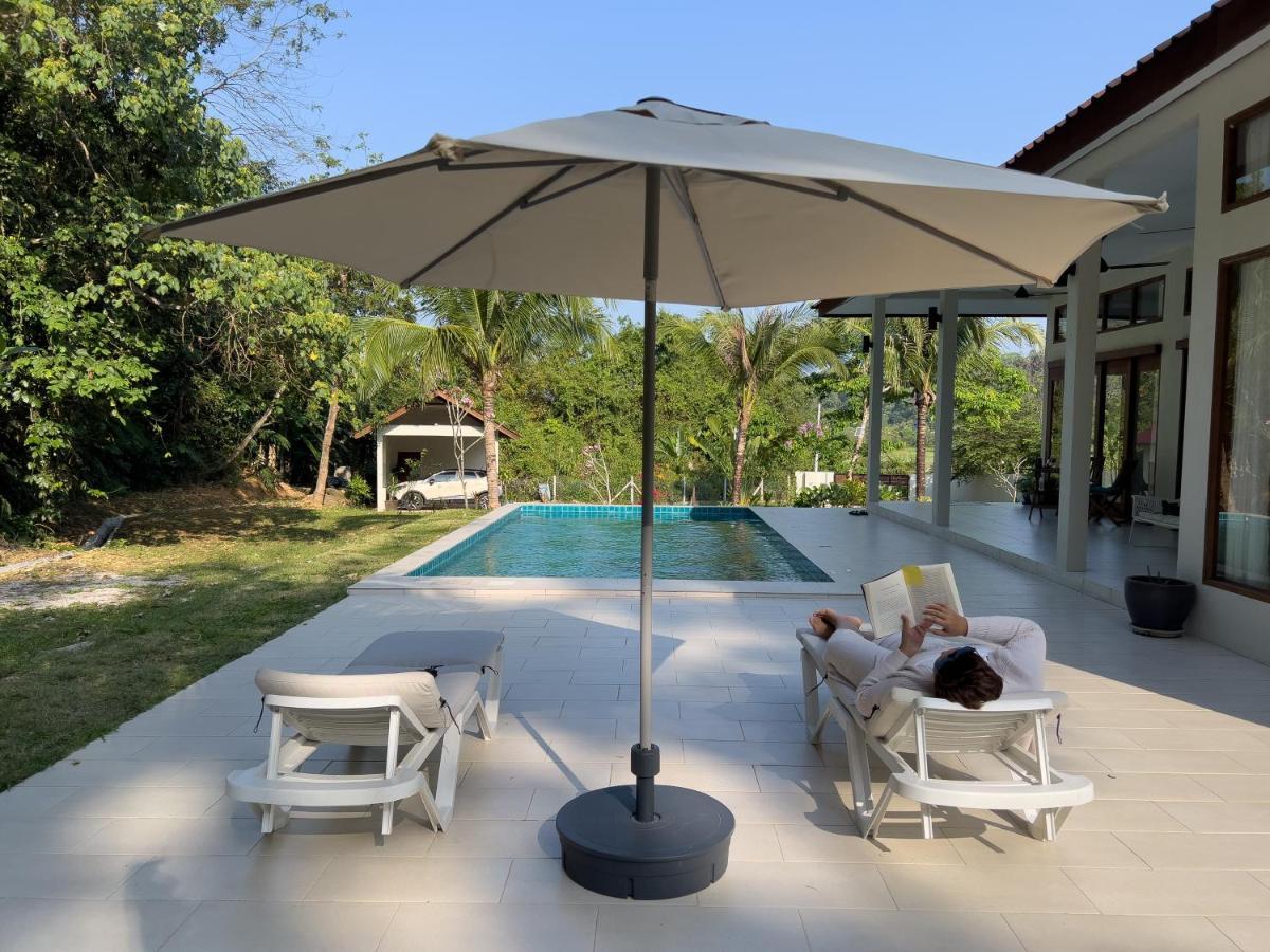 Villa Meranti - Spacious Private Pool Villa 珍南海滩 外观 照片